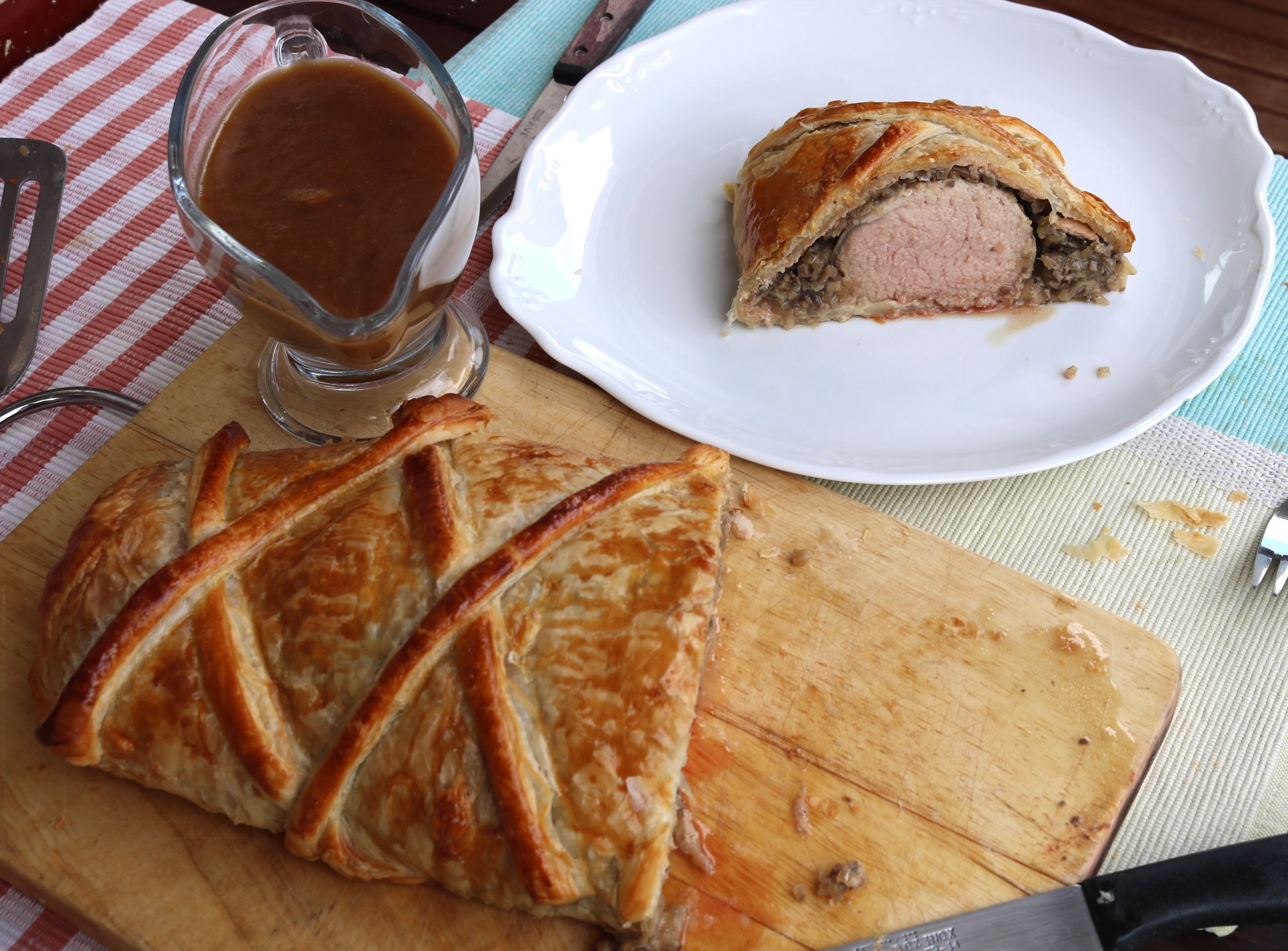 SOLOMILLO DE CERDO WELLINGTON CON SALSA DE PEDRO XIMÉNEZ