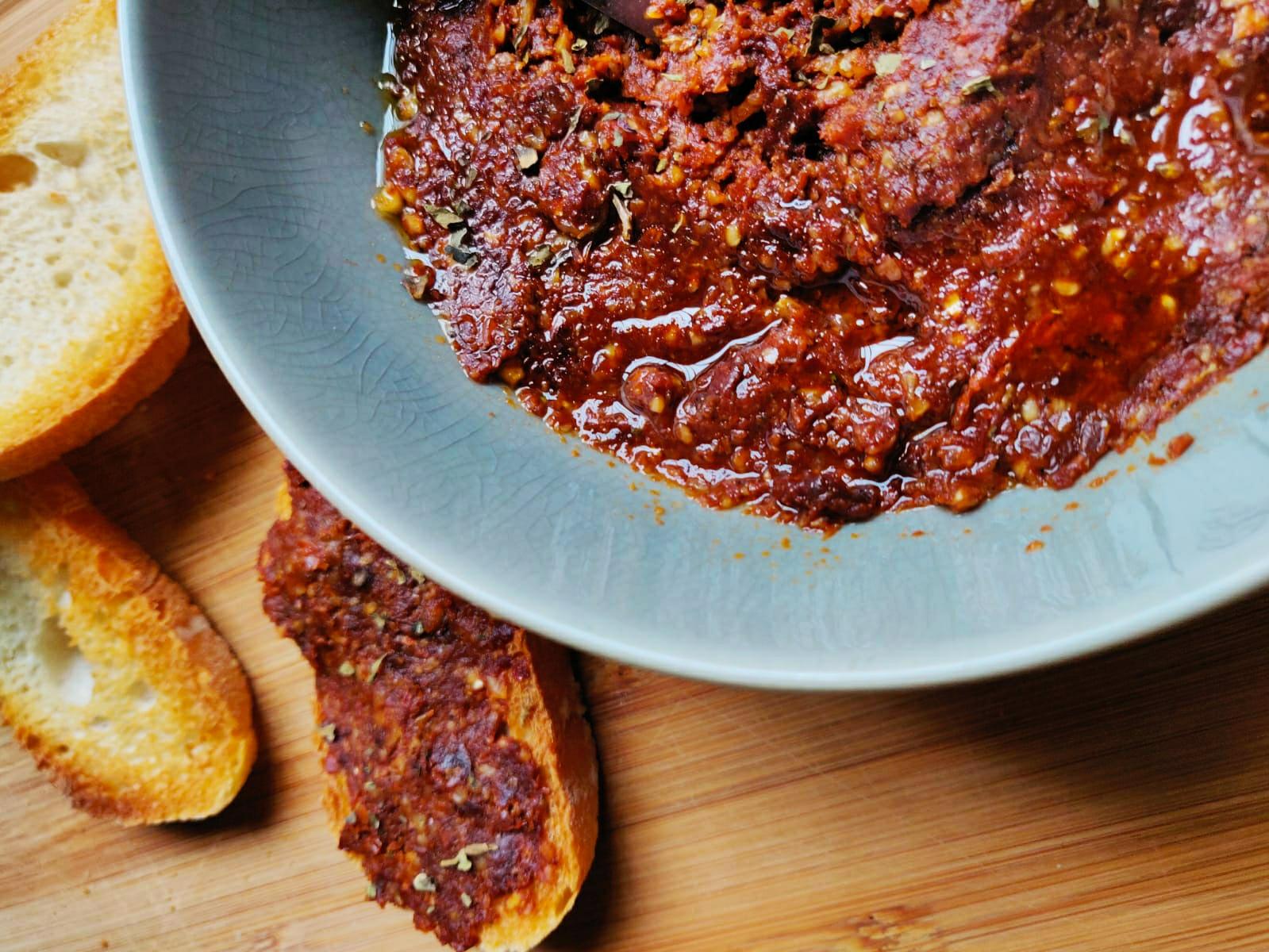 PATÉ DE TOMATES SECOS